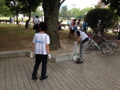 「平成26年　平和記念公園一斉清掃」に参加いたしました。-1